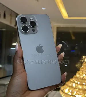 New Apple iPhone 15 Pro Max 256 GB Silver