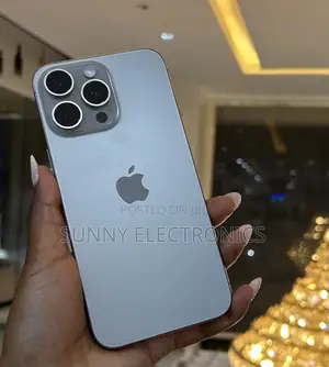 New Apple iPhone 15 Pro Max 256 GB Silver