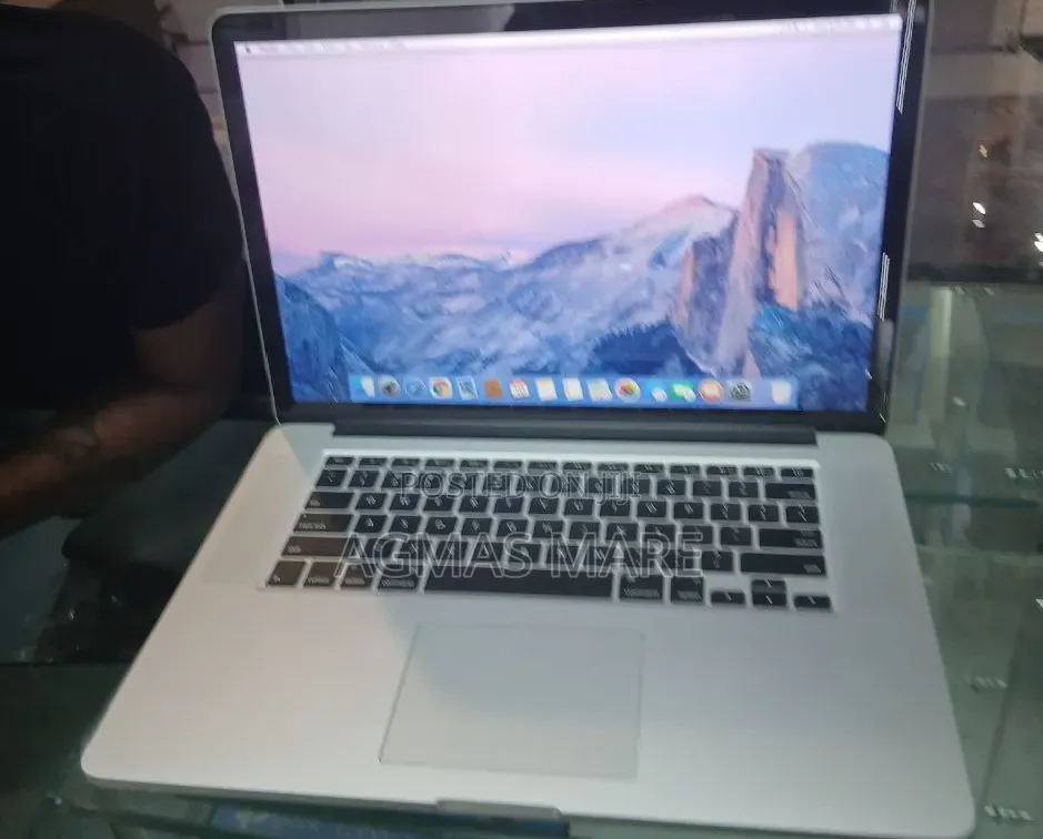 New Laptop Apple MacBook Pro 2015 16GB Intel Core i5 SSD 512GB