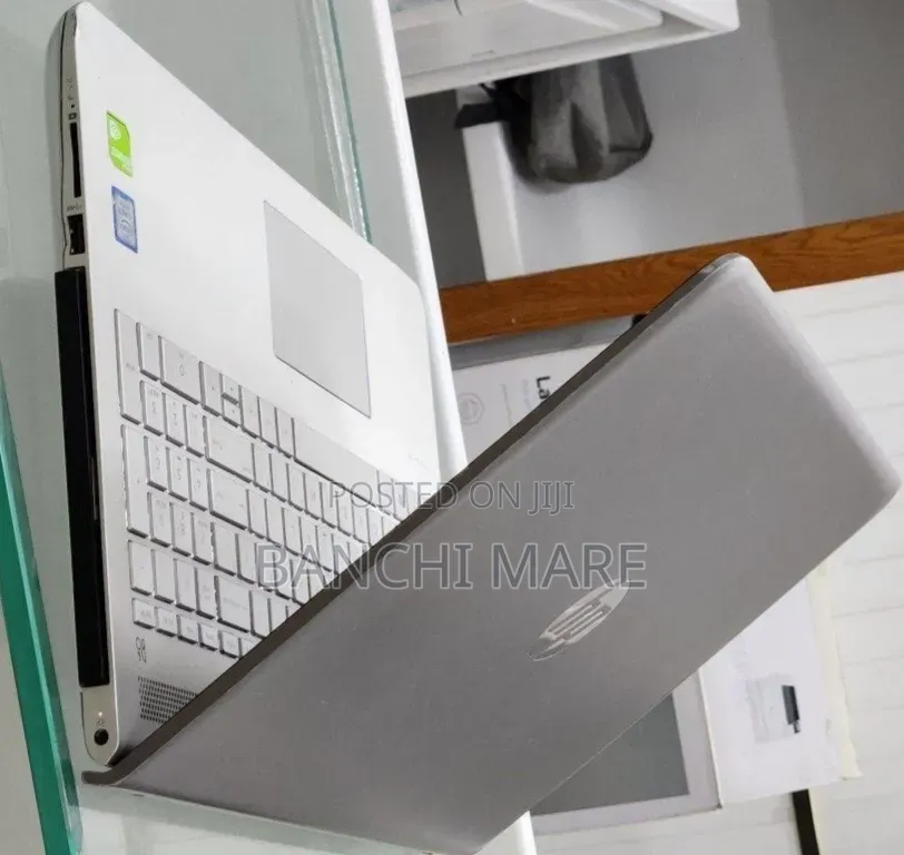 New Laptop HP Pavilion 15 8GB Intel Core i7 SSD 512GB