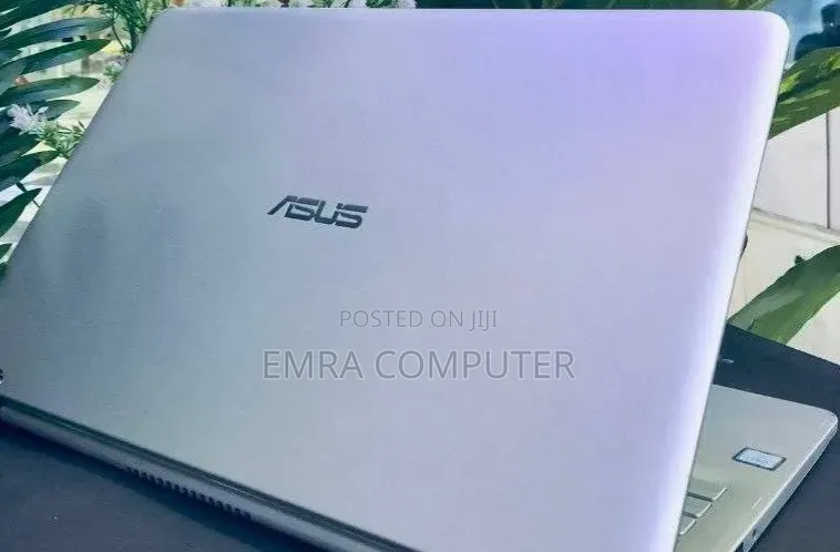 New Laptop Asus 8GB Intel Core i5 SSD 256GB