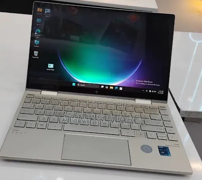 New Laptop HP Envy x360 8GB Intel Core i7 SSD 512GB