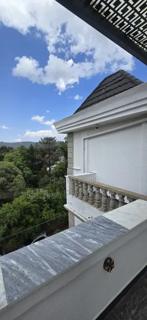 5bdrm House in Bole for rent