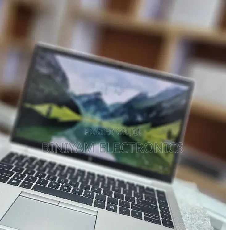 New Laptop HP EliteBook 840 G8 16GB Intel Core i7 SSD 512GB