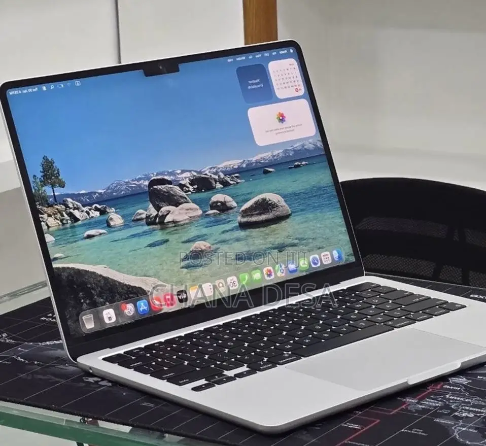 New Laptop Apple MacBook Air 2024 M3 16GB Apple M3 SSD 256GB