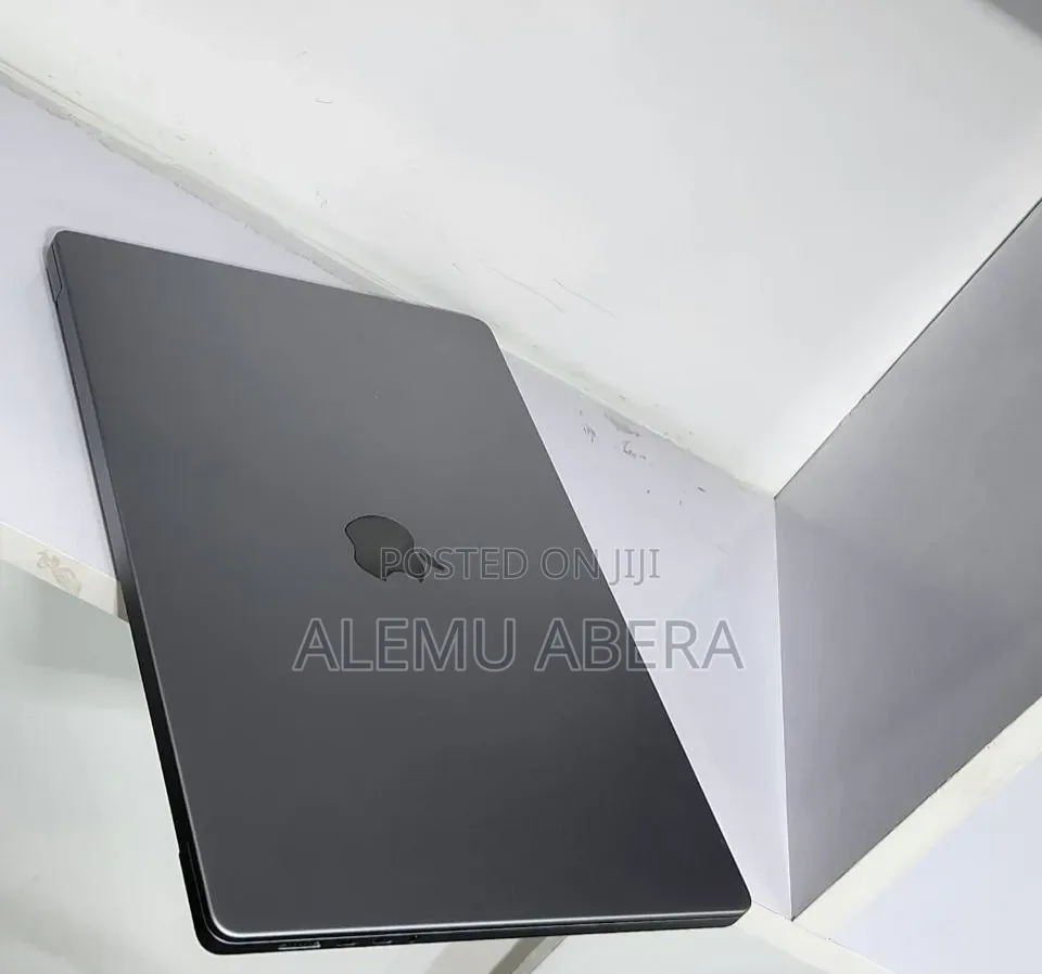 New Laptop Apple MacBook Pro 2021 M1 32GB Apple M1 Pro SSD 512GB