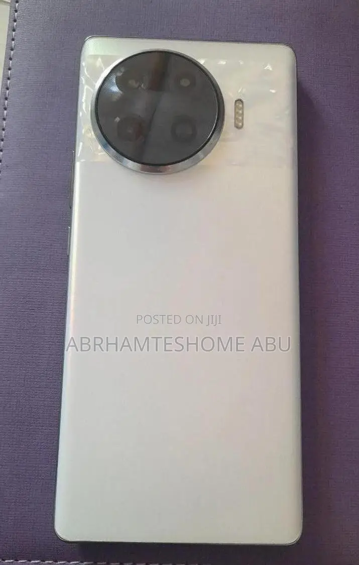 Tecno Spark 20 Pro Plus 256 GB White