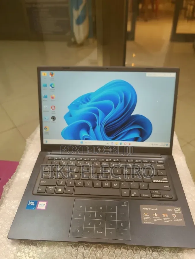 New Laptop Asus Vivobook Pro 14 OLED 16GB Intel Core 5 SSD 512GB