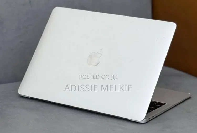 New Laptop Apple MacBook 2015 8GB Intel Core i5 SSD 128GB