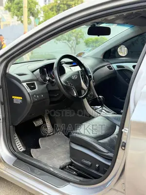 Hyundai Avante 2013 Silver