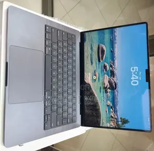 New Laptop Apple MacBook Pro 16GB Apple M5 SSD 512GB