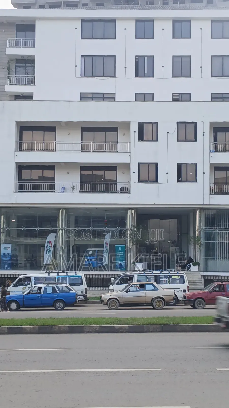 ዛሬ ስራ መጀመር የሚያስችሎት ሙሉለሙሉ የንግድ ሱቅ በለቡ ጋርመንት