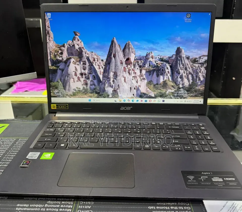 New Laptop Acer Aspire 3 8GB Intel Core i7 SSD 256GB