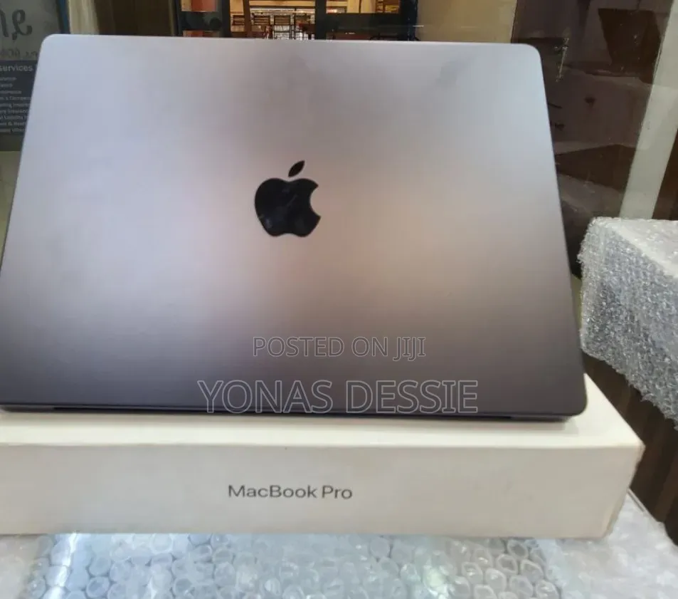 New Laptop Apple MacBook Pro 2026 M5 Pro 16GB SSD 512GB