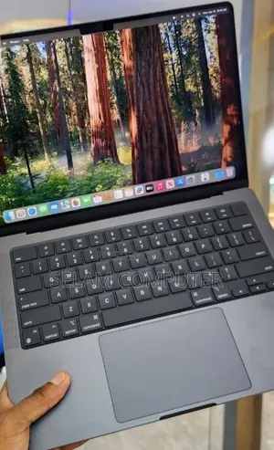 New Laptop Apple MacBook Pro 2023 M3 18GB Intel Core M3 SSD 512GB