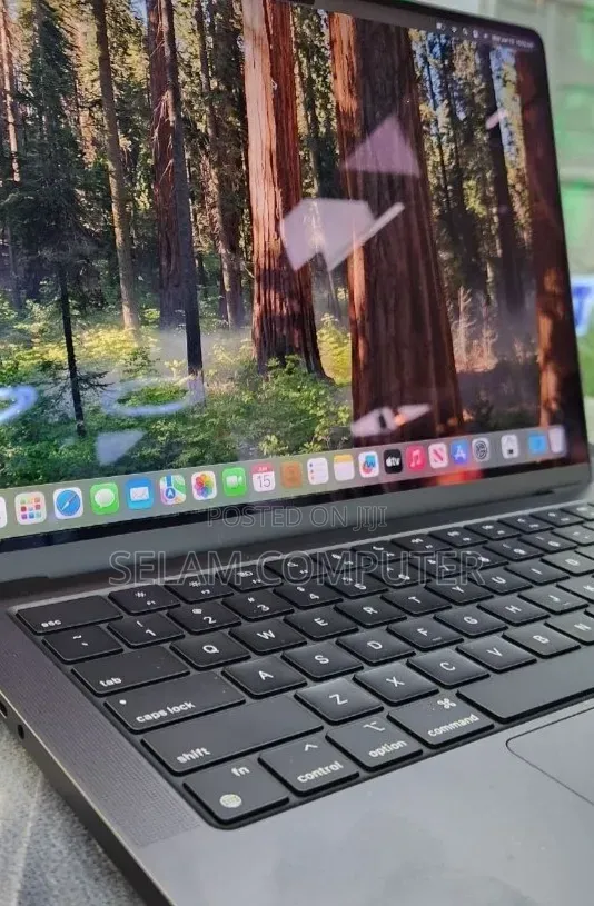 New Laptop Apple MacBook Pro 2023 M3 18GB Intel Core M3 SSD 512GB