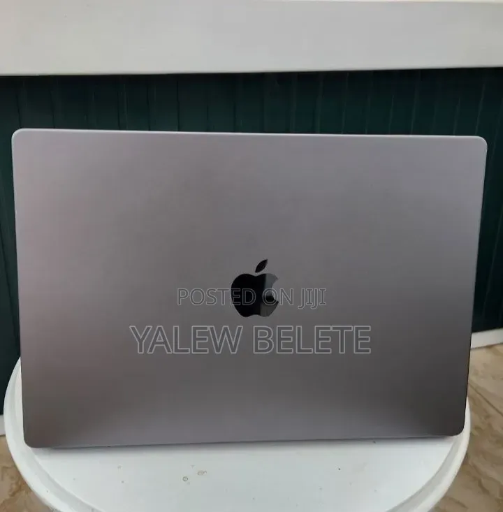 New Laptop Apple MacBook Pro 2021 M1 16GB Apple M1 Pro SSD 1T