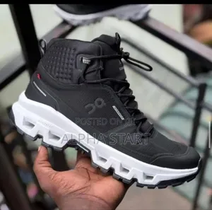 Qc on Cloudrock Waterproof High Made Quality Shoes Made in Vietnam
