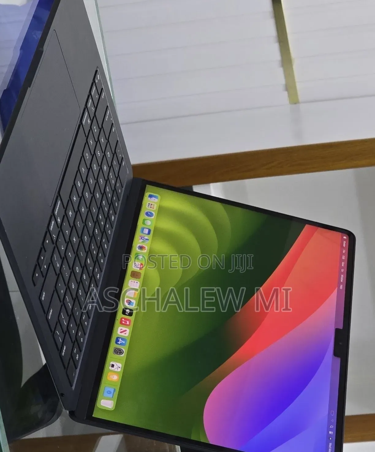 New Laptop Apple MacBook Air 2022 M2 16GB Apple M2 SSD 512GB