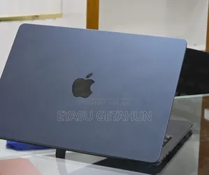 New Laptop Apple MacBook Air 2022 M2 16GB Apple M2 SSD 512GB