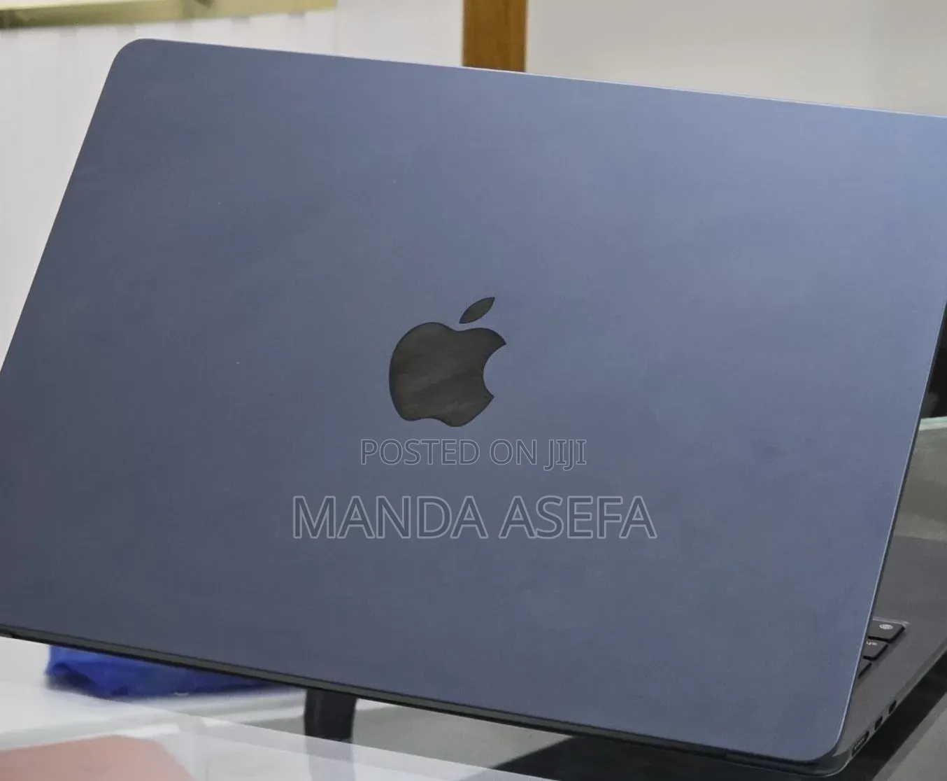 New Laptop Apple MacBook Air 2022 M2 16GB Apple M2 SSD 512GB