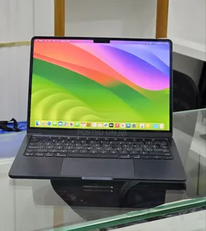 New Laptop Apple MacBook Air 2022 M2 16GB Apple M2 SSD 512GB