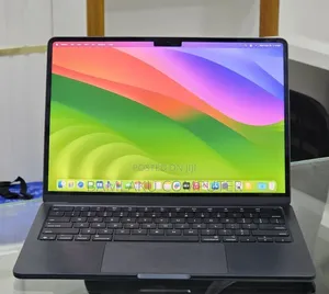 New Laptop Apple MacBook Air 2022 M2 16GB Apple M2 SSD 512GB