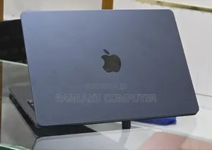 New Laptop Apple MacBook Air 2022 M2 16GB Apple M2 SSD 512GB