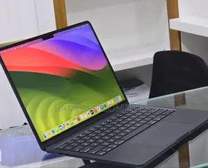 New Laptop Apple MacBook Air 2022 M2 16GB Apple M2 SSD 512GB