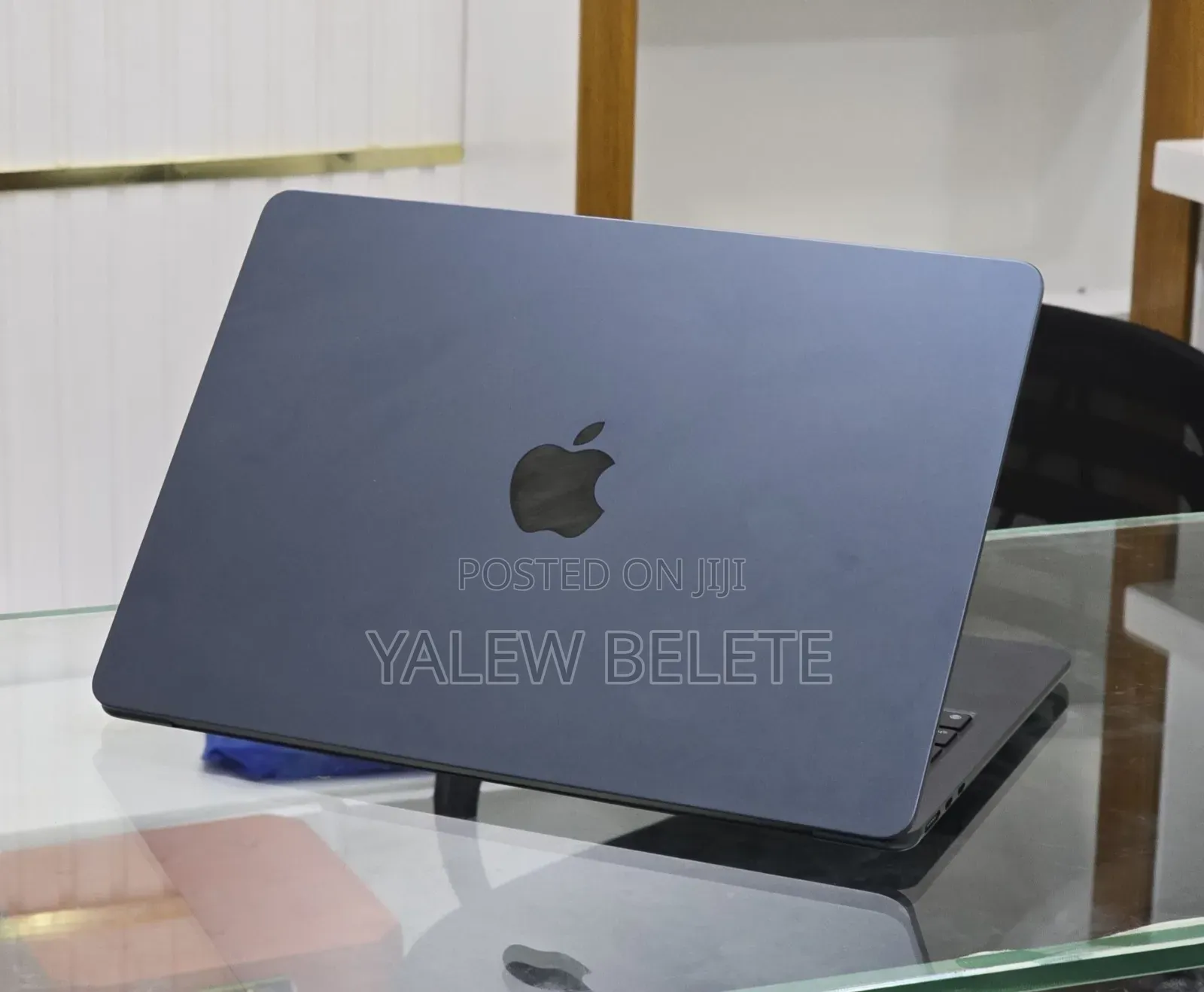 New Laptop Apple MacBook Air 2022 M2 16GB Apple M2 SSD 512GB