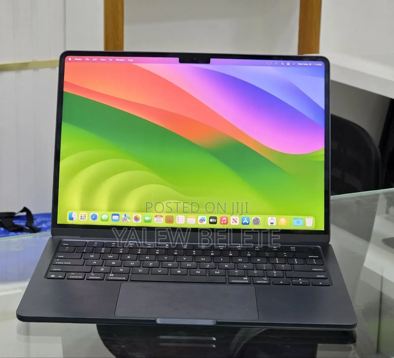 New Laptop Apple MacBook Air 2022 M2 16GB Apple M2 SSD 512GB