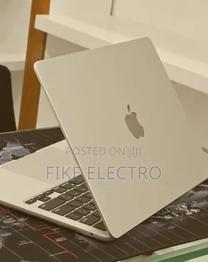 New Laptop Apple MacBook Air 2024 M3 16GB Apple M3 SSD 256GB