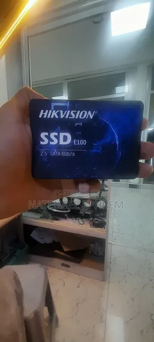 Hikvision 512 SSD