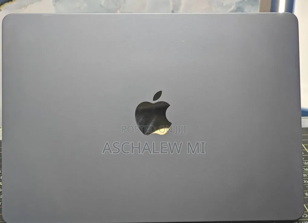 New Laptop Apple MacBook Air 2022 M2 8GB Apple M2 SSD 512GB