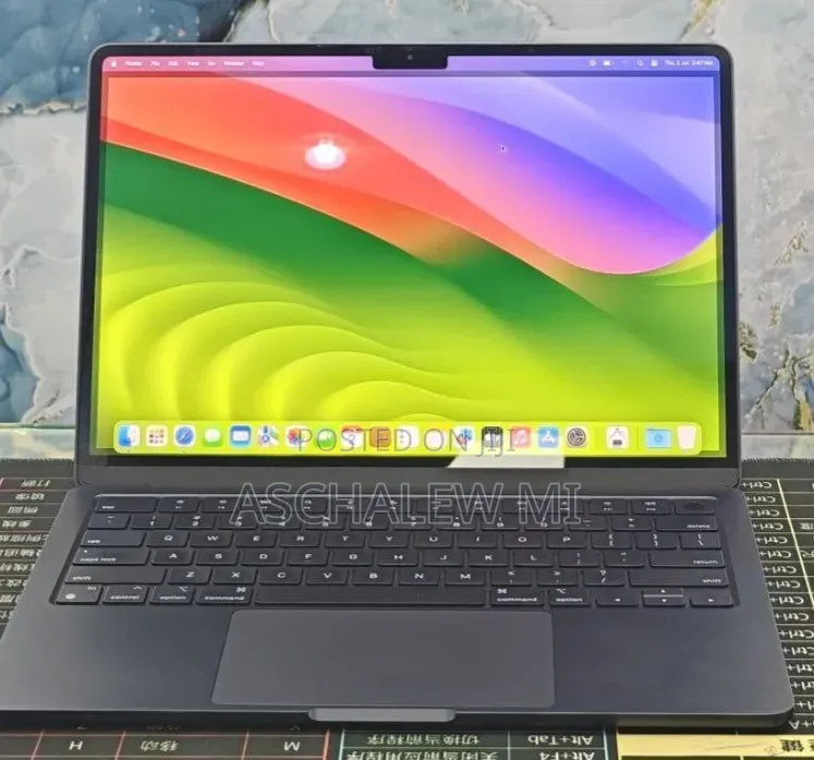 New Laptop Apple MacBook Air 2022 M2 8GB Apple M2 SSD 512GB