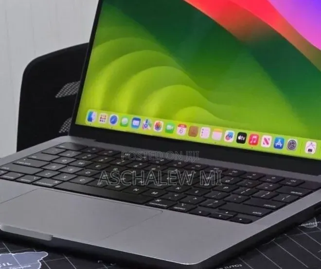 New Laptop Apple MacBook Air 2022 M2 8GB Apple M2 SSD 512GB