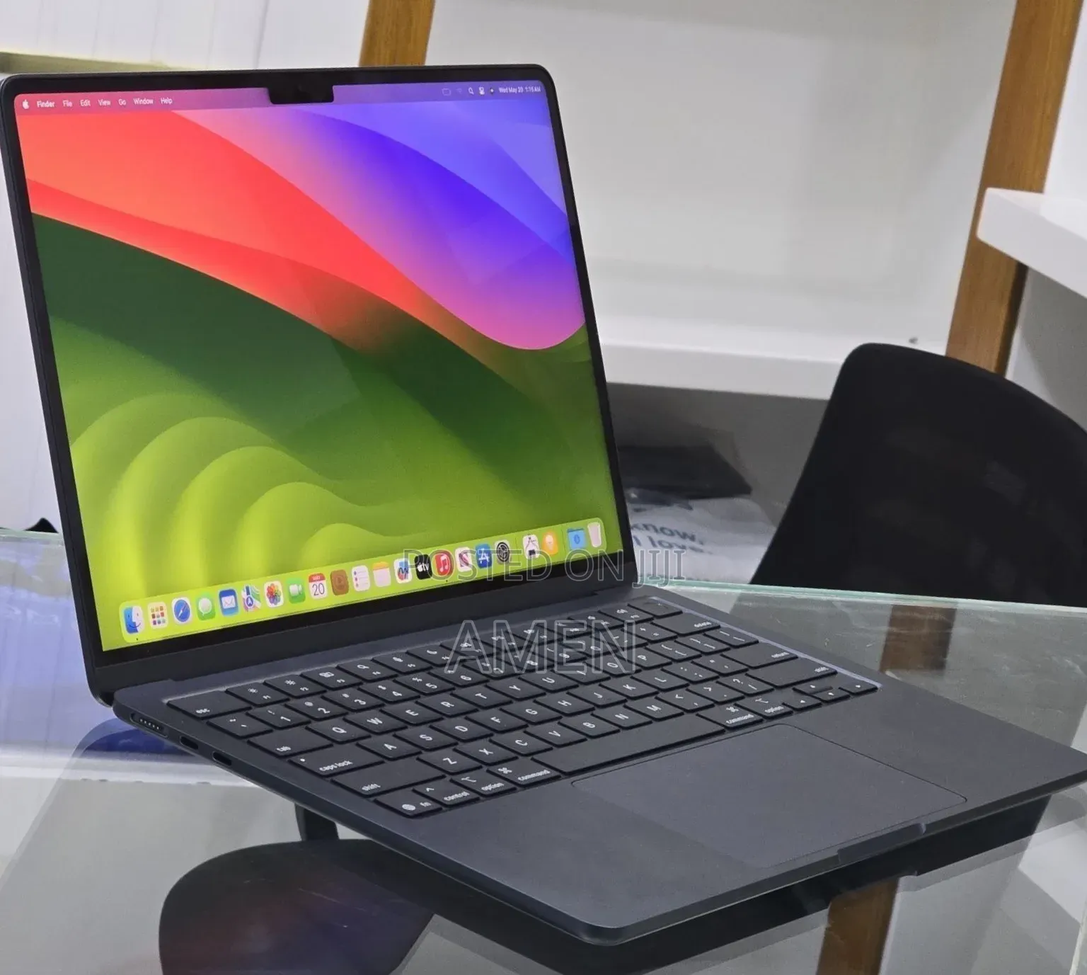 New Laptop Apple MacBook Air 2022 M2 16GB Apple M2 SSD 512GB