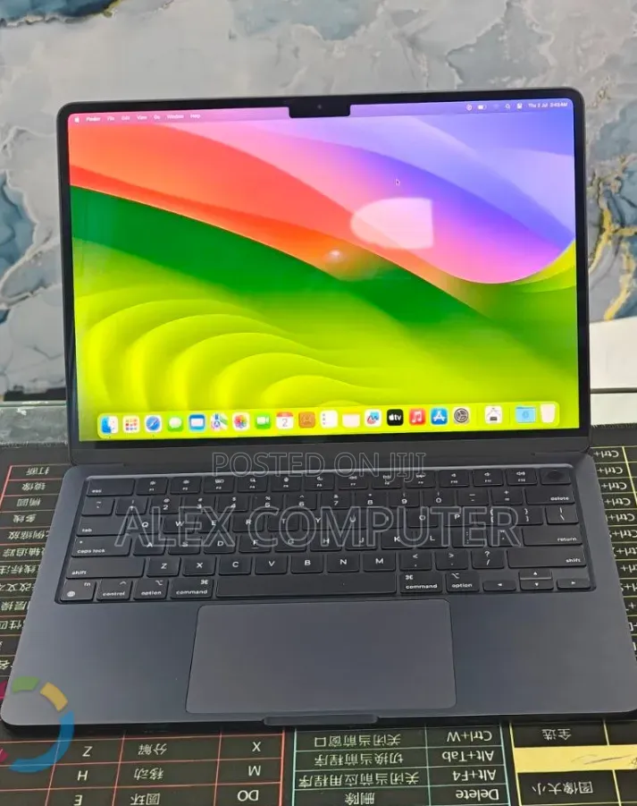 New Laptop Apple MacBook Air 2022 M2 8GB Apple M2 SSD 512GB