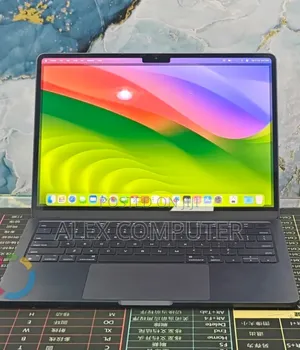 New Laptop Apple MacBook Air 2022 M2 8GB Apple M2 SSD 512GB