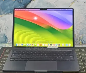 New Laptop Apple MacBook Air 2022 M2 8GB Apple M2 SSD 512GB