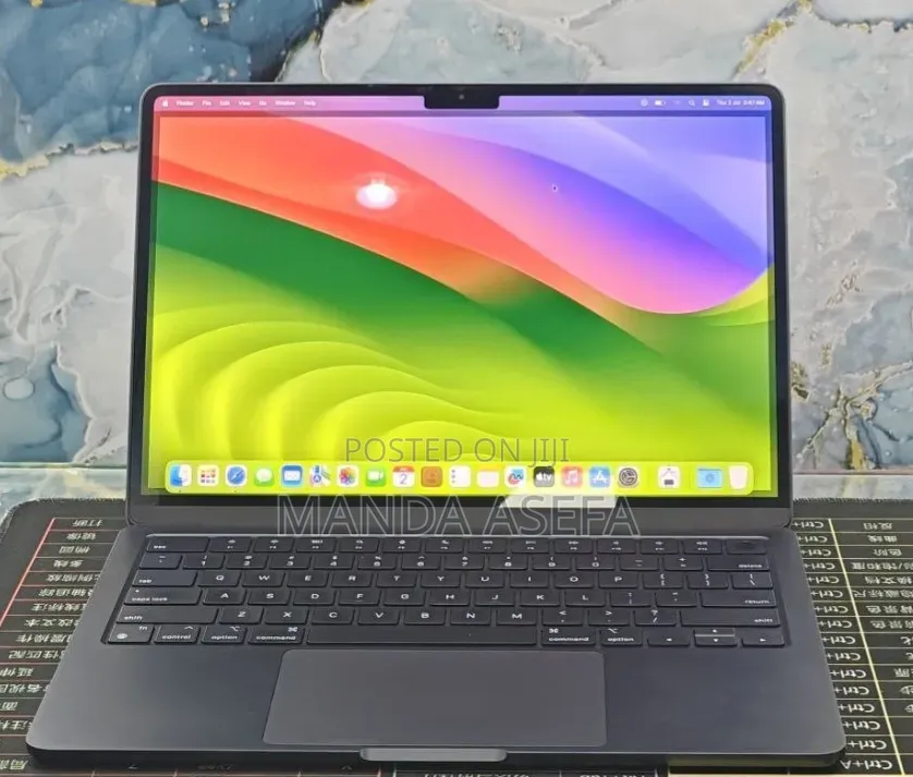 New Laptop Apple MacBook Air 2022 M2 8GB Apple M2 SSD 512GB