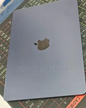 New Laptop Apple MacBook Air 2023 M2 8GB Apple M2 SSD 512GB