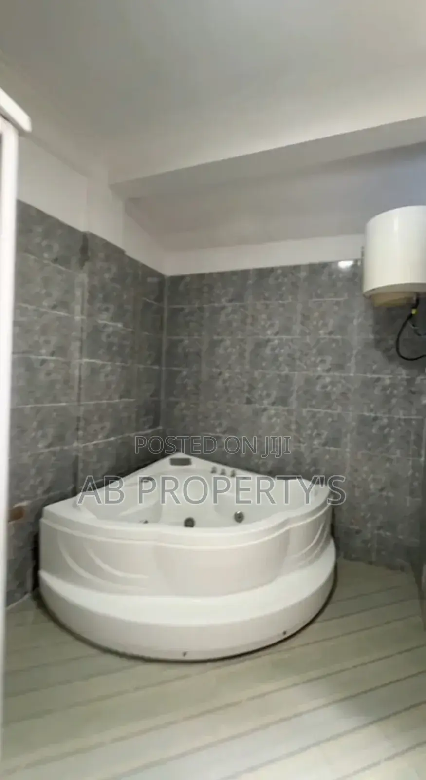 Furnished 4bdrm Apartment in Top View, Yeka for sale