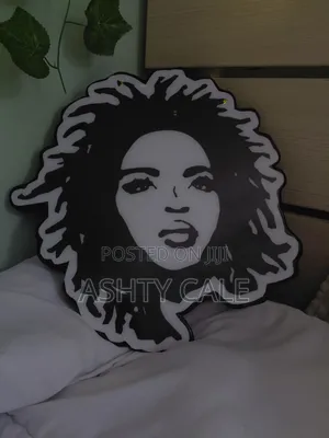 ​Lauryn Hill Glossy Wall Art / Home Decor