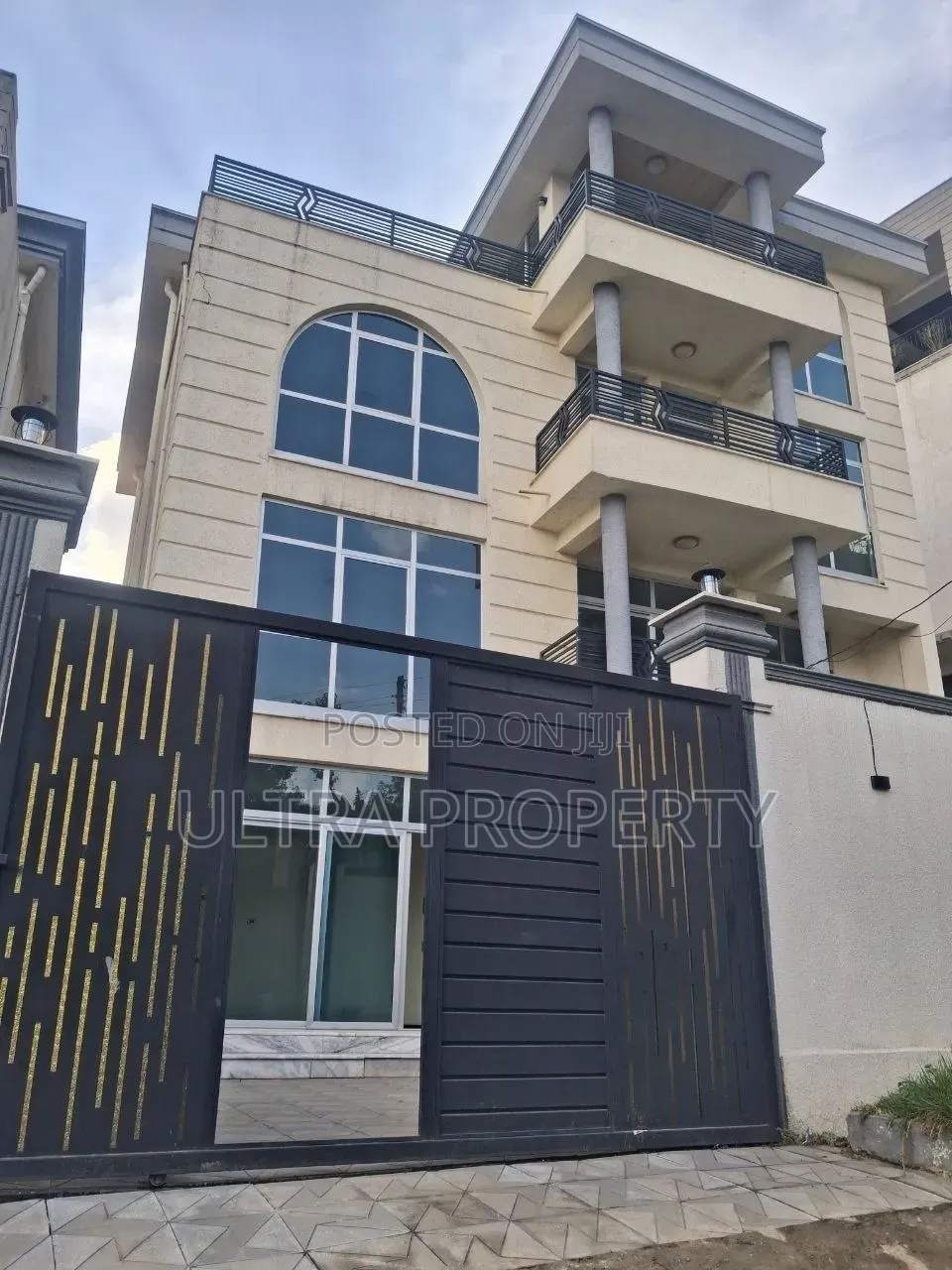 6bdrm House in Bole for rent