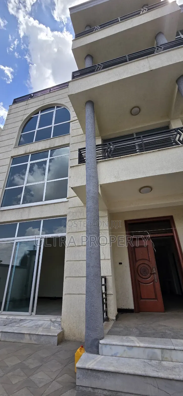 6bdrm House in Bole for rent