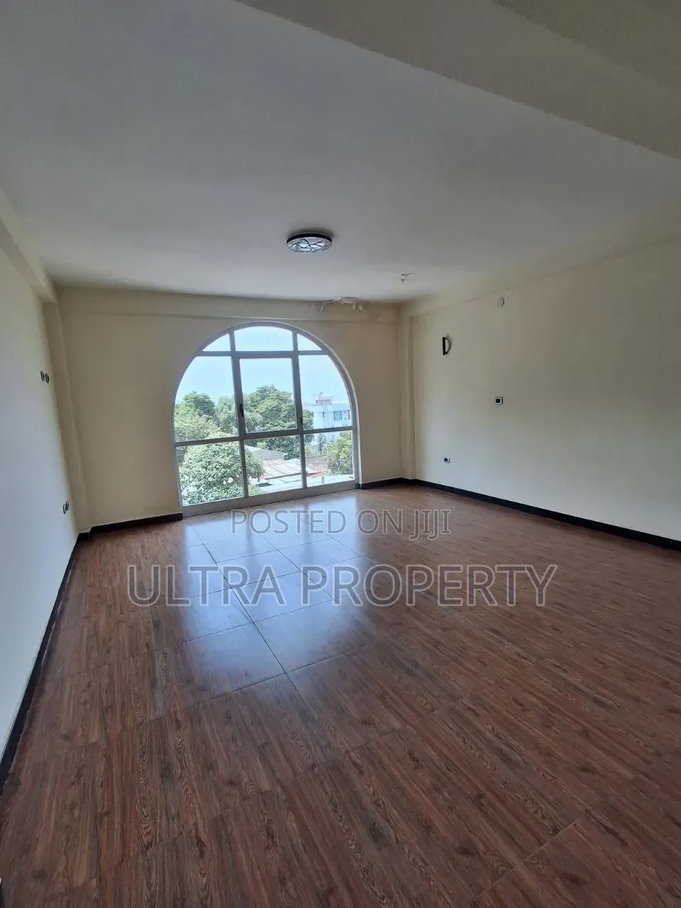 6bdrm House in Bole for rent