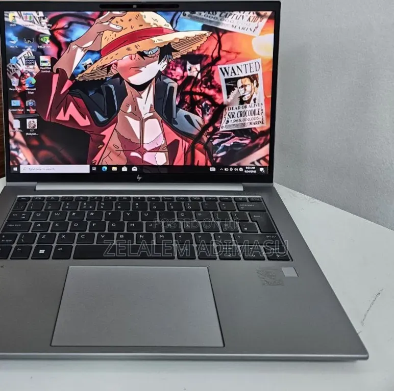 New Laptop HP ZBook Firefly 16 G10 16GB Intel Core i7 SSD 512GB