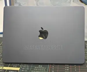 New Laptop Apple MacBook Air 2022 M2 8GB Intel Core M2 SSD 512GB