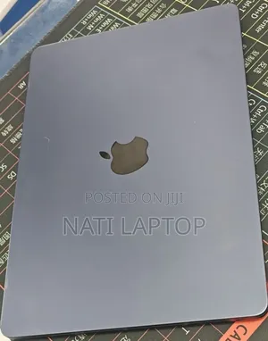 New Laptop Apple MacBook Air 2022 M2 8GB Apple M2 SSD 512GB